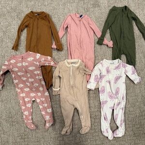 Baby Pajamas With Fold-over Hand Mittens